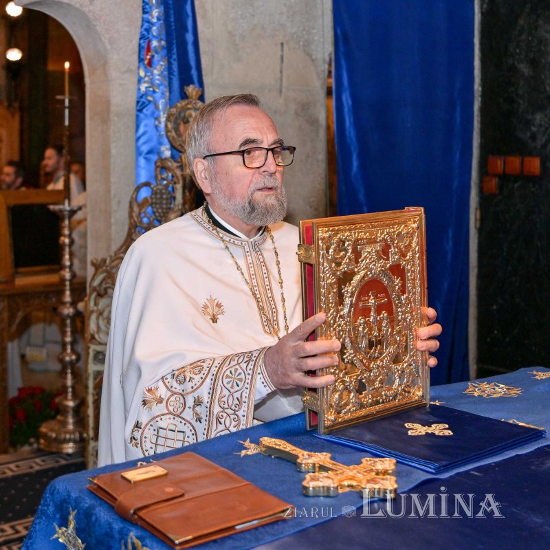 Un ostenitor de la TRINITAS TV a primit darul preoției 308850