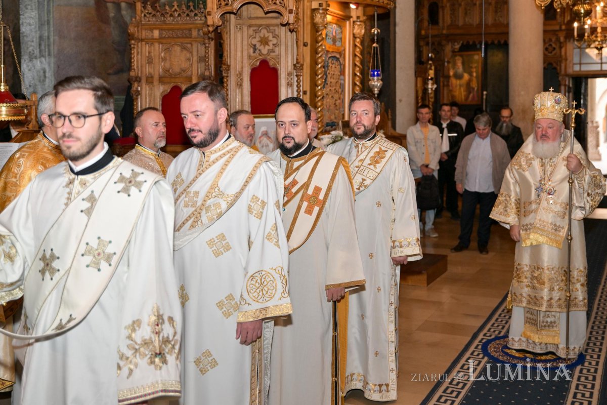 Un ostenitor de la TRINITAS TV a primit darul preoției 308853