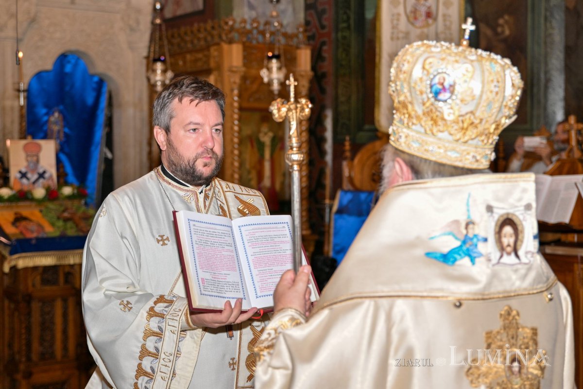 Un ostenitor de la TRINITAS TV a primit darul preoției 308857