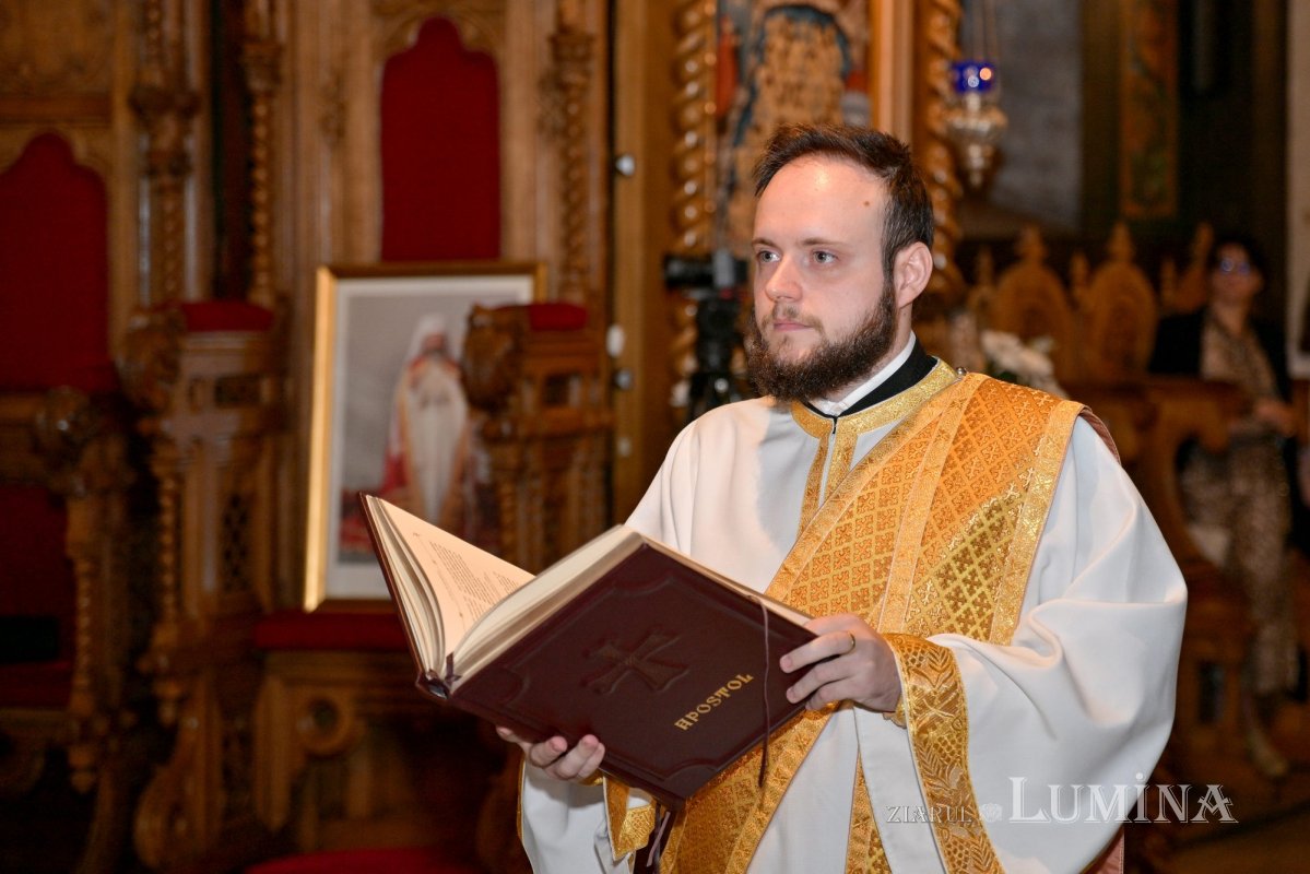 Un ostenitor de la TRINITAS TV a primit darul preoției 308860