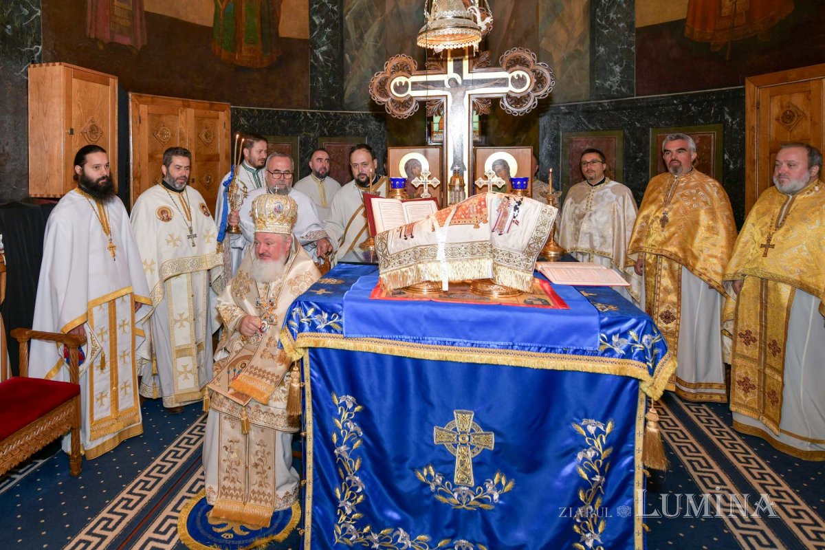 Un ostenitor de la TRINITAS TV a primit darul preoției 308874