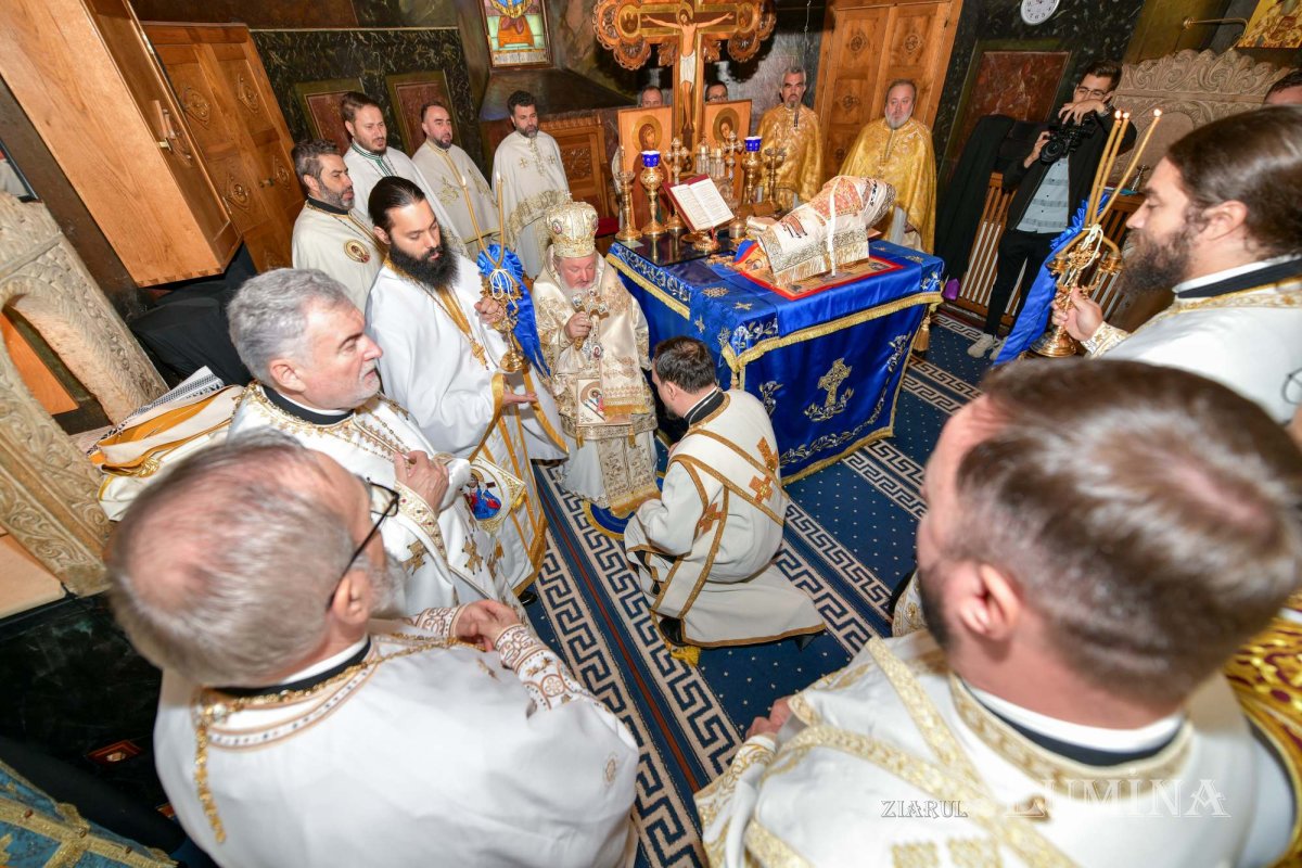 Un ostenitor de la TRINITAS TV a primit darul preoției 308875