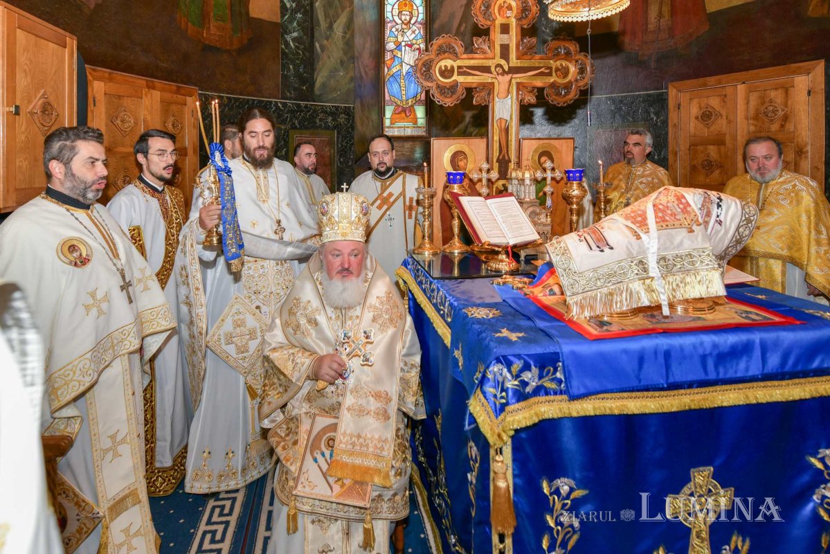 Un ostenitor de la TRINITAS TV a primit darul preoției 308876