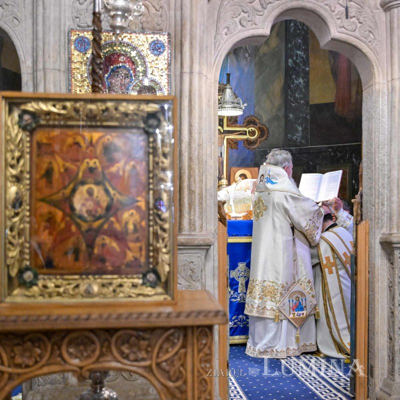 Un ostenitor de la TRINITAS TV a primit darul preoției 308879