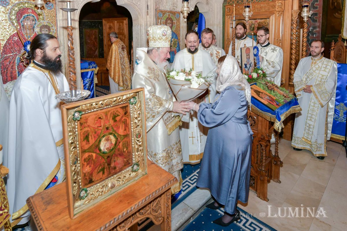 Un ostenitor de la TRINITAS TV a primit darul preoției 308886