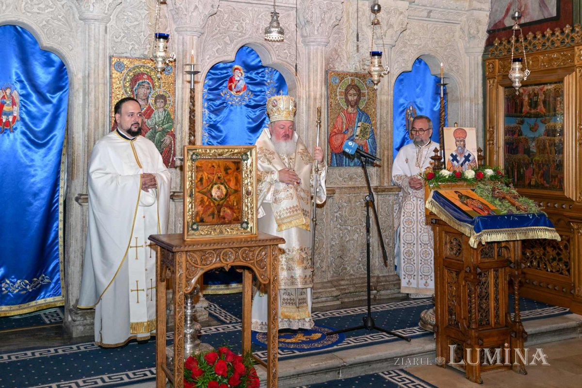 Un ostenitor de la TRINITAS TV a primit darul preoției 308888