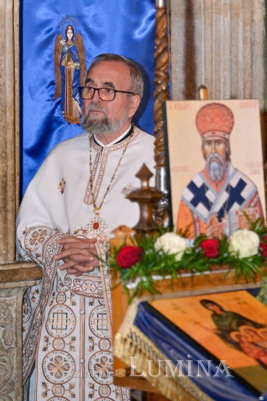 Un ostenitor de la TRINITAS TV a primit darul preoției 308890