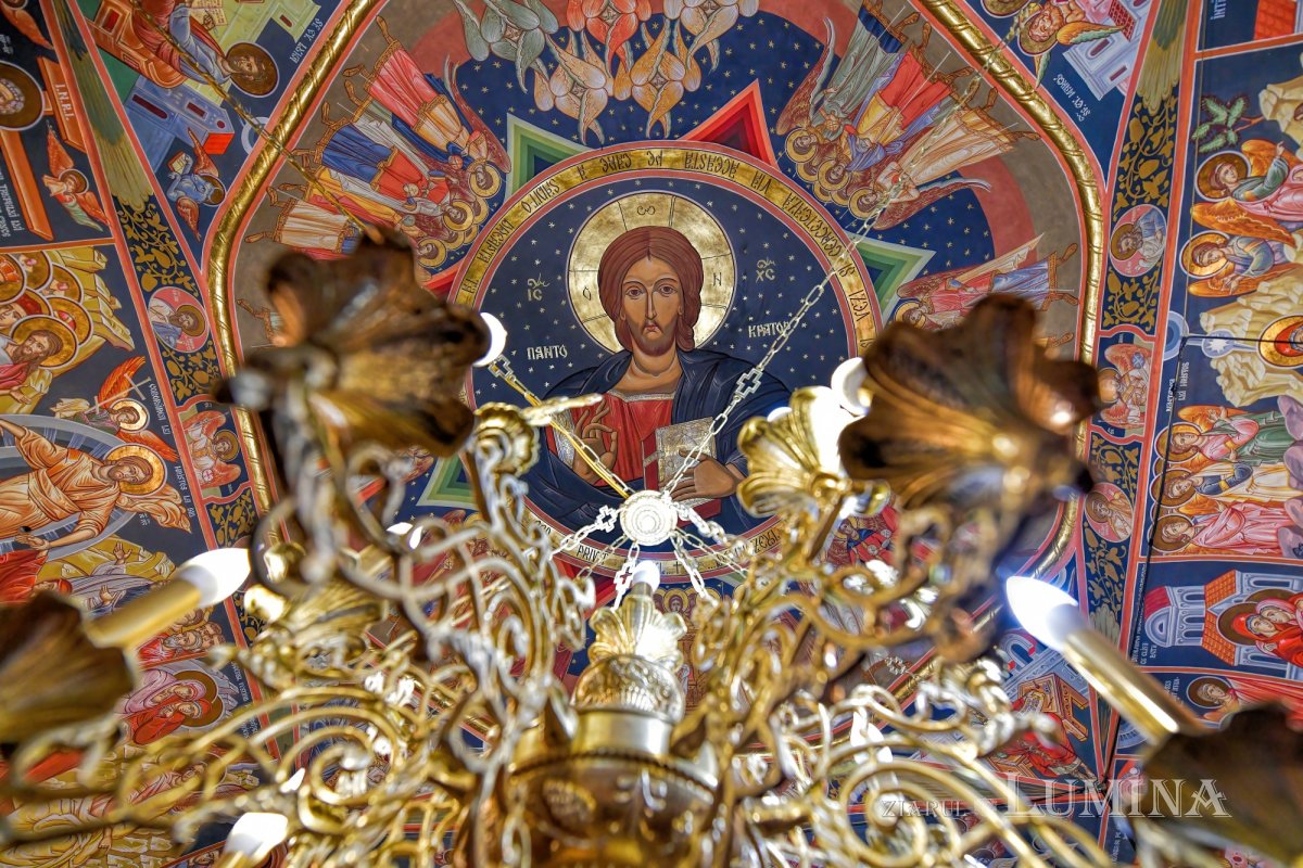 Moaştele Sfântului Mucenic Ciprian întâmpinate la Mănăstirea „Sfânta Treime” din Drăgăneşti Vlaşca 309239