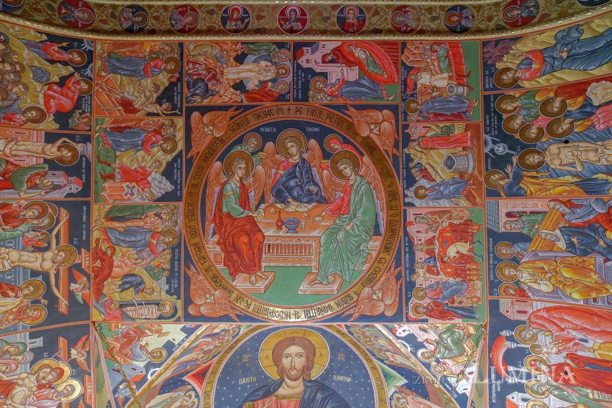 Moaştele Sfântului Mucenic Ciprian întâmpinate la Mănăstirea „Sfânta Treime” din Drăgăneşti Vlaşca 309240