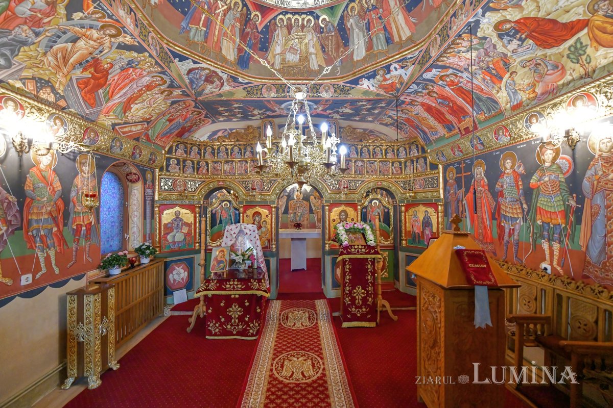 Moaştele Sfântului Mucenic Ciprian întâmpinate la Mănăstirea „Sfânta Treime” din Drăgăneşti Vlaşca 309243