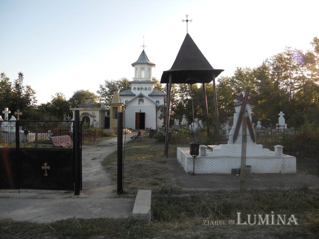 Biserica din Livedea, ca o inimă vindecată după junghiere 308417