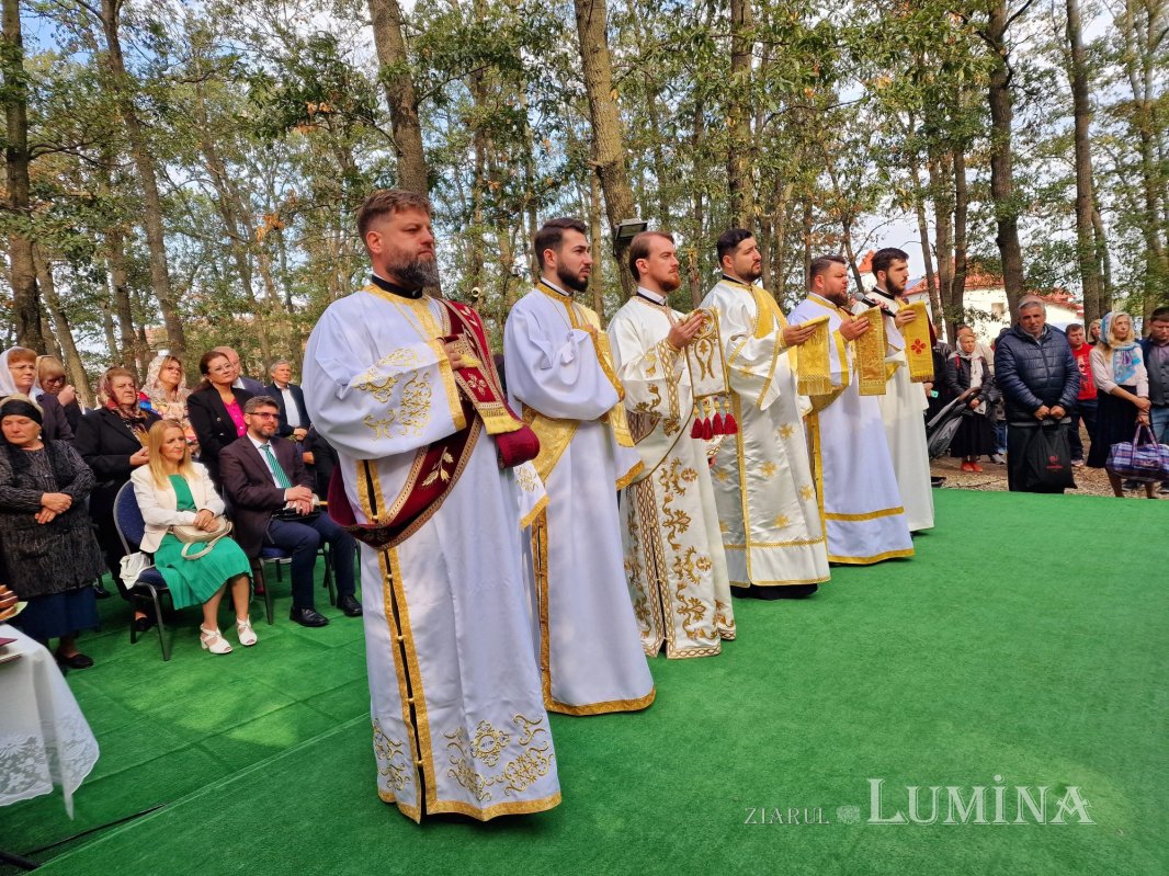 Sfințirea paraclisului Mănăstirii „Sfânta Treime” din Drăgănești‑Vlașca 309314