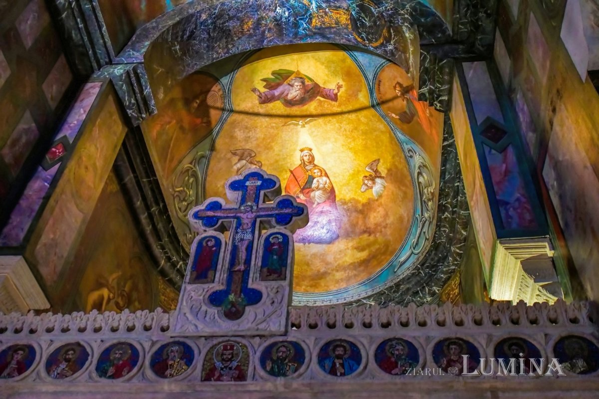 Sclipirile Luminii: Mănăstirea Antim 309716