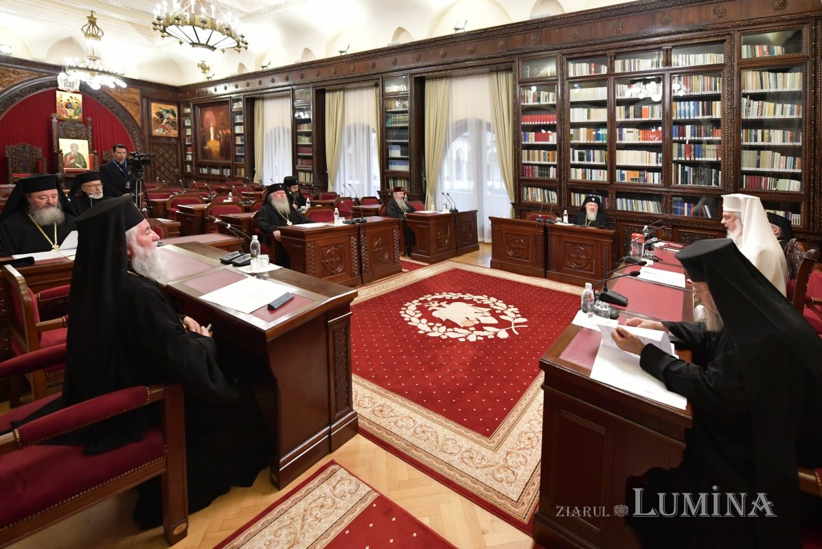 Întrunirea Sinodului Permanent al Bisericii Ortodoxe Române 309933