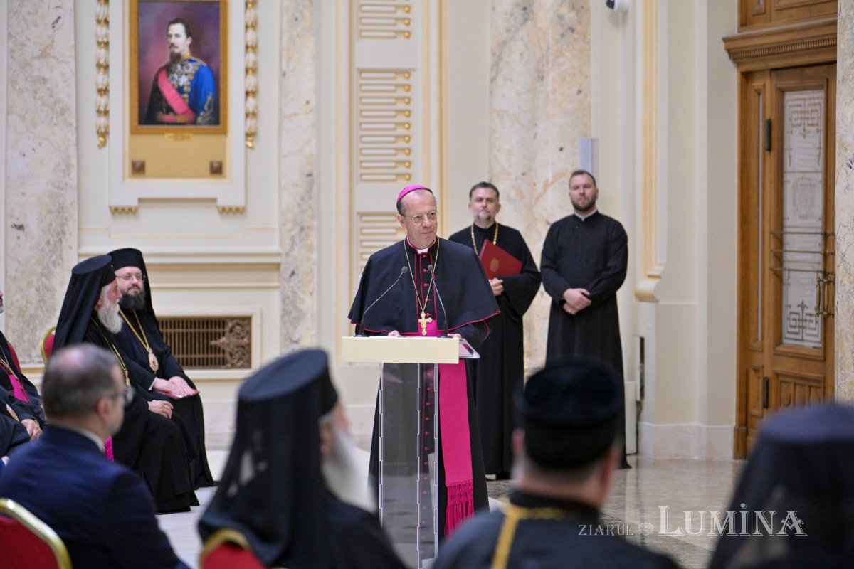 Moment festiv la aniversarea întronizării Patriarhului României 310001