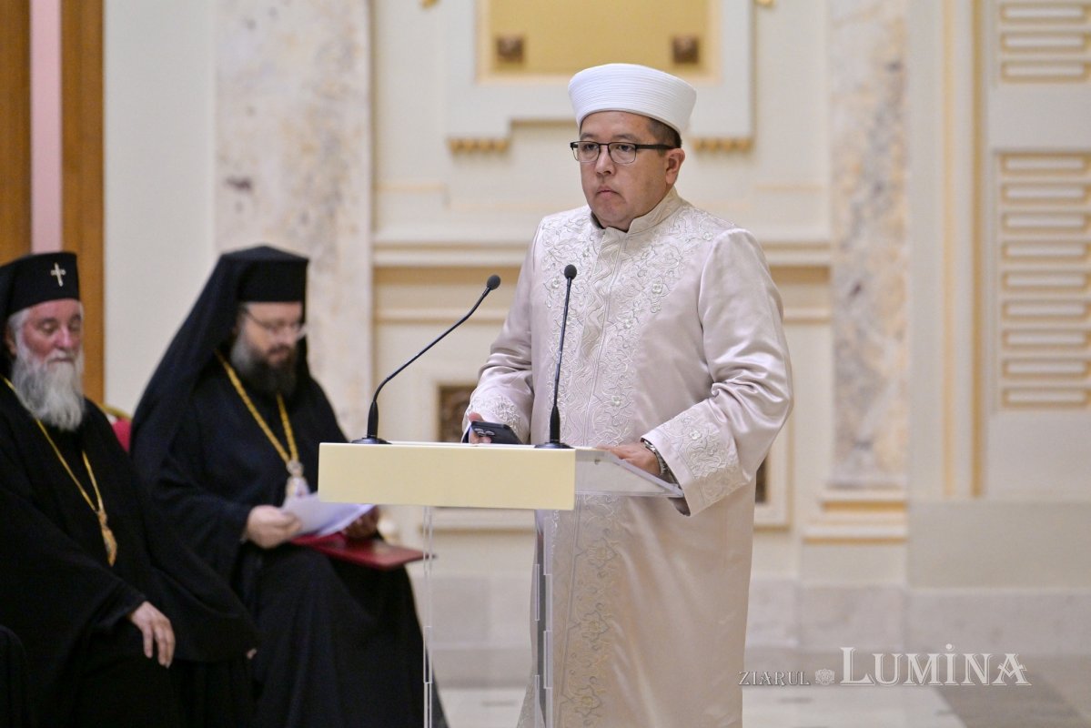Moment festiv la aniversarea întronizării Patriarhului României 310015