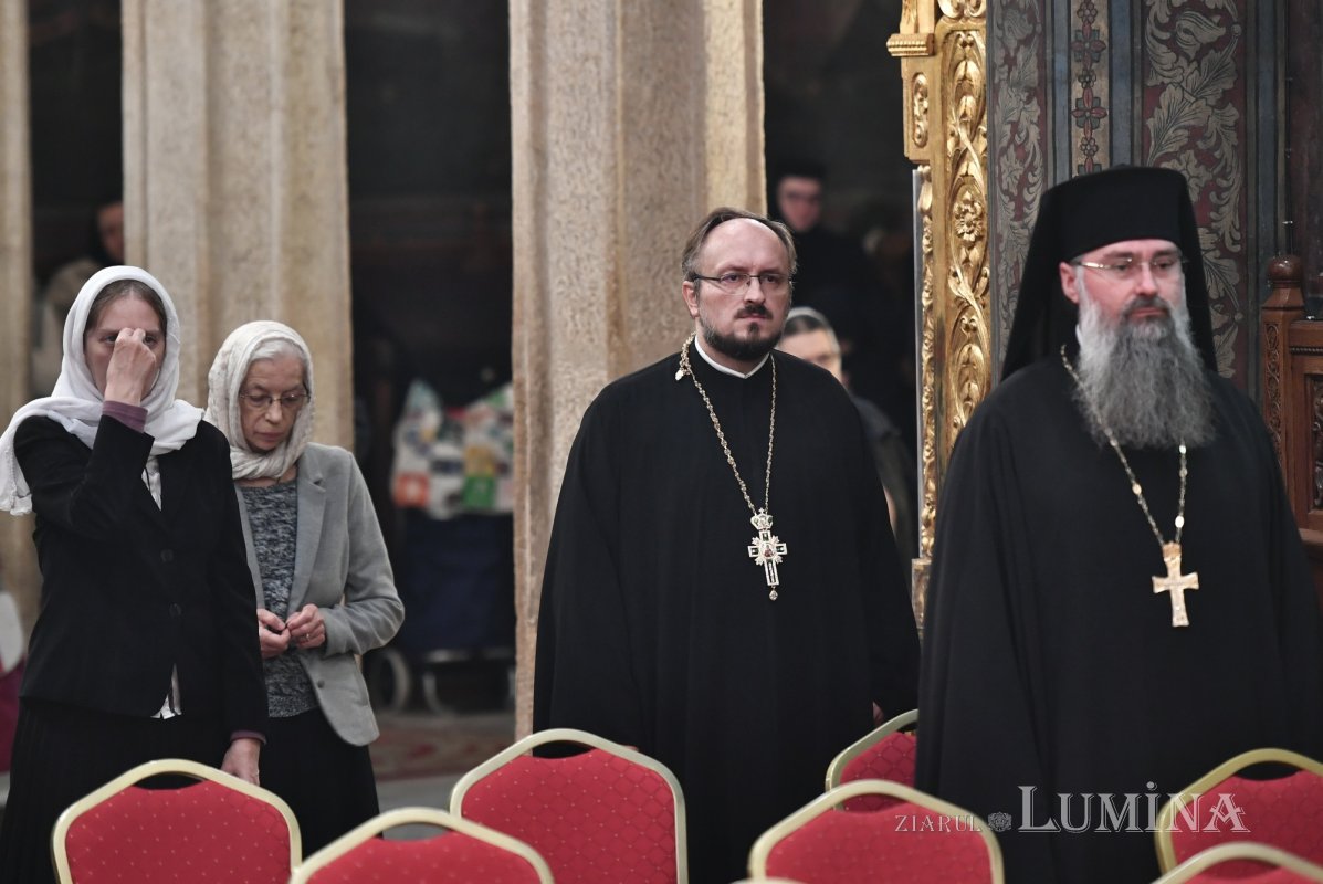 Rugăciune și recunoștință la ceas aniversar  309946