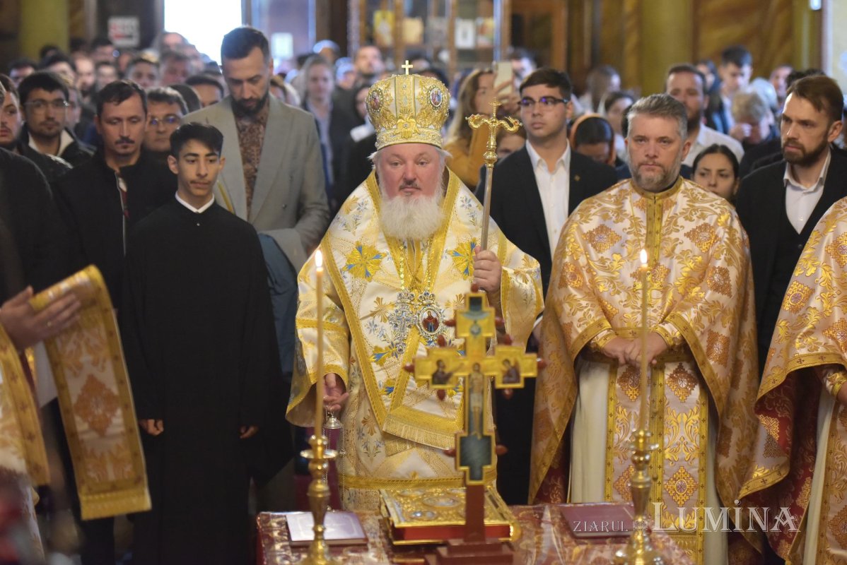 Deschiderea anului universitar la Facultatea de Teologie din București 310110