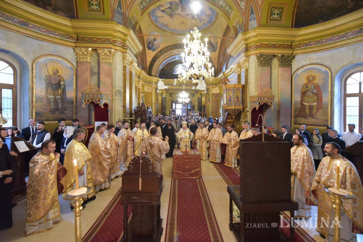 Deschiderea anului universitar la Facultatea de Teologie din București 310113