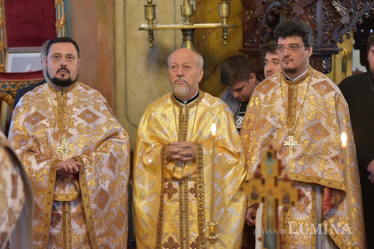 Deschiderea anului universitar la Facultatea de Teologie din București 310115