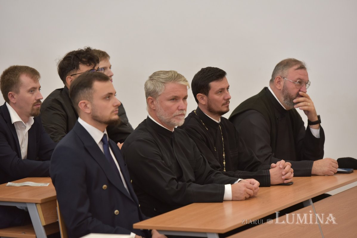 Deschiderea anului universitar la Facultatea de Teologie din București 310125