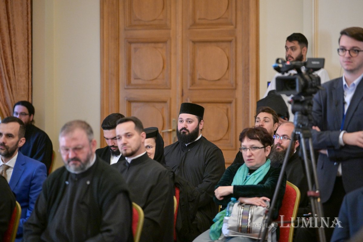 Primele sesiuni de lucru ale simpozionului dedicat pastorației și îngrijirii bolnavilor 310991