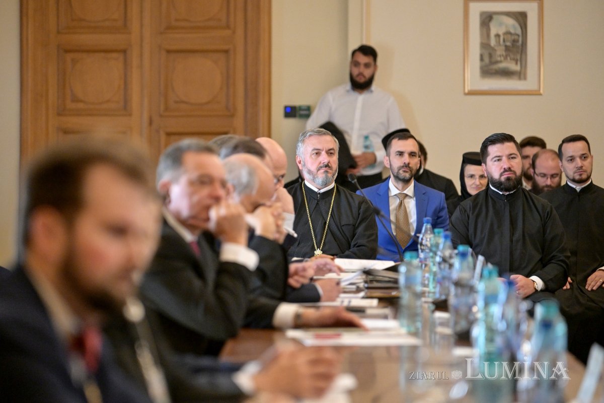 Primele sesiuni de lucru ale simpozionului dedicat pastorației și îngrijirii bolnavilor 310994