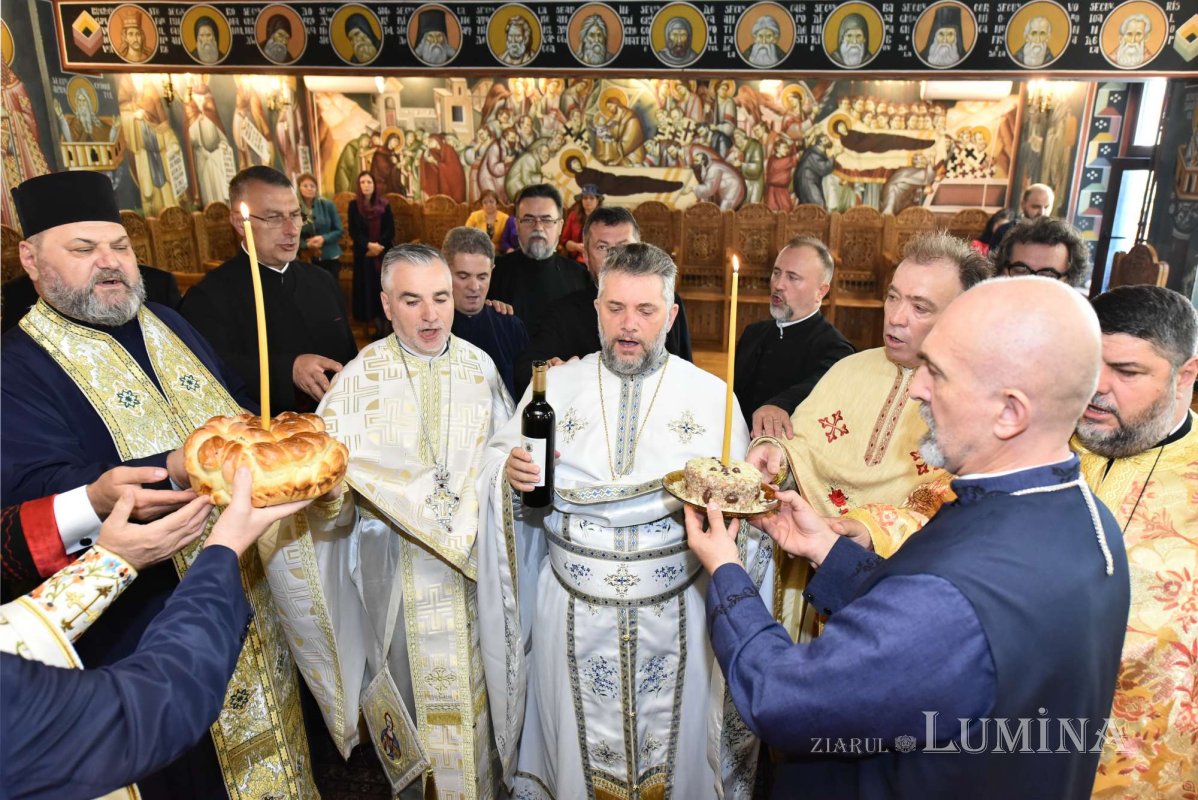 Revedere după trei decenii la Seminarul Teologic din București 310934