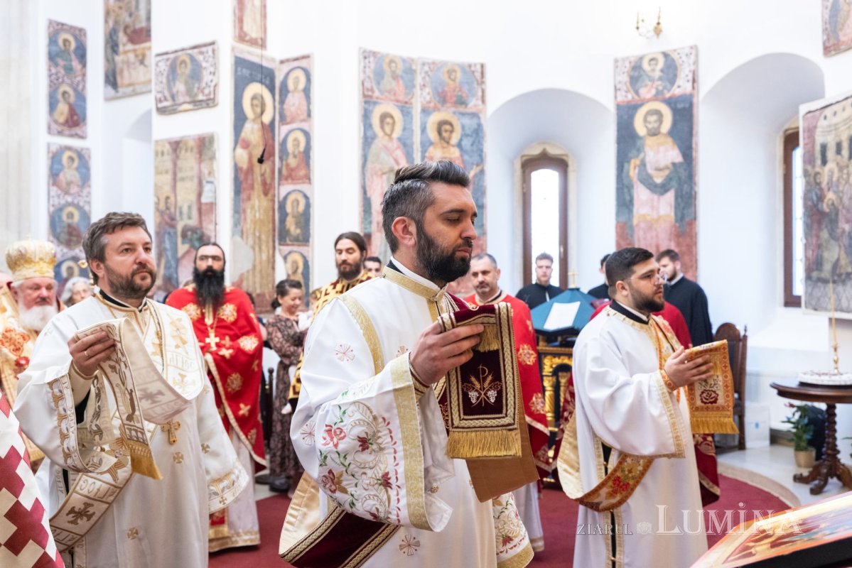 Un nou preot pentru biserica din incinta Palatului Cotroceni 310847