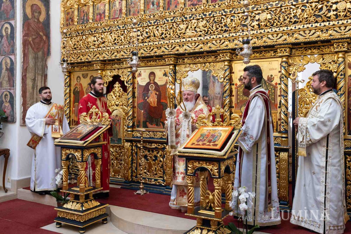 Un nou preot pentru biserica din incinta Palatului Cotroceni 310853