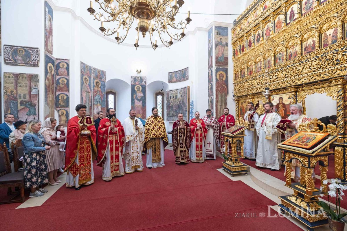 Un nou preot pentru biserica din incinta Palatului Cotroceni 310855