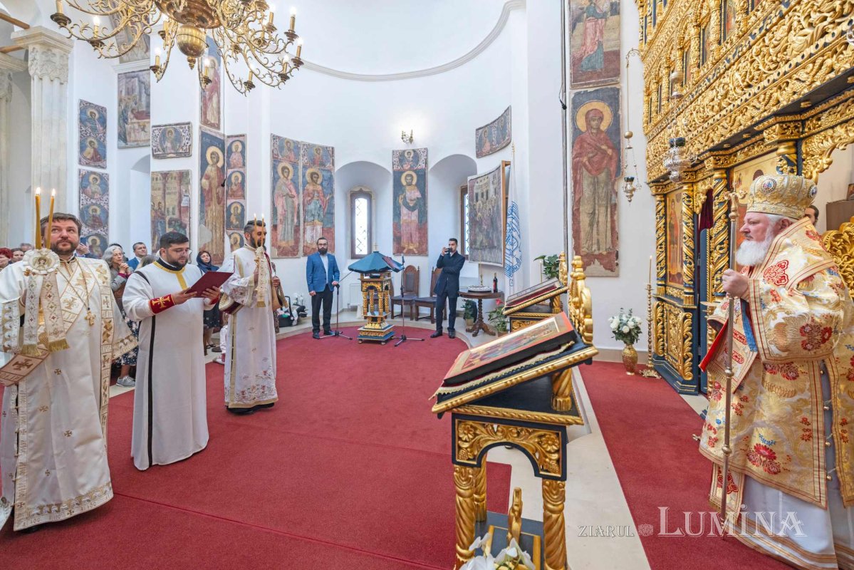 Un nou preot pentru biserica din incinta Palatului Cotroceni 310858