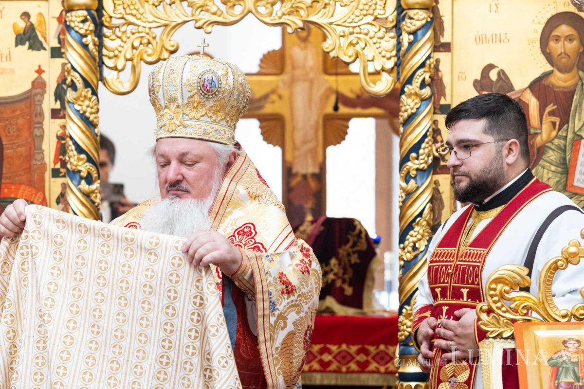 Un nou preot pentru biserica din incinta Palatului Cotroceni 310863