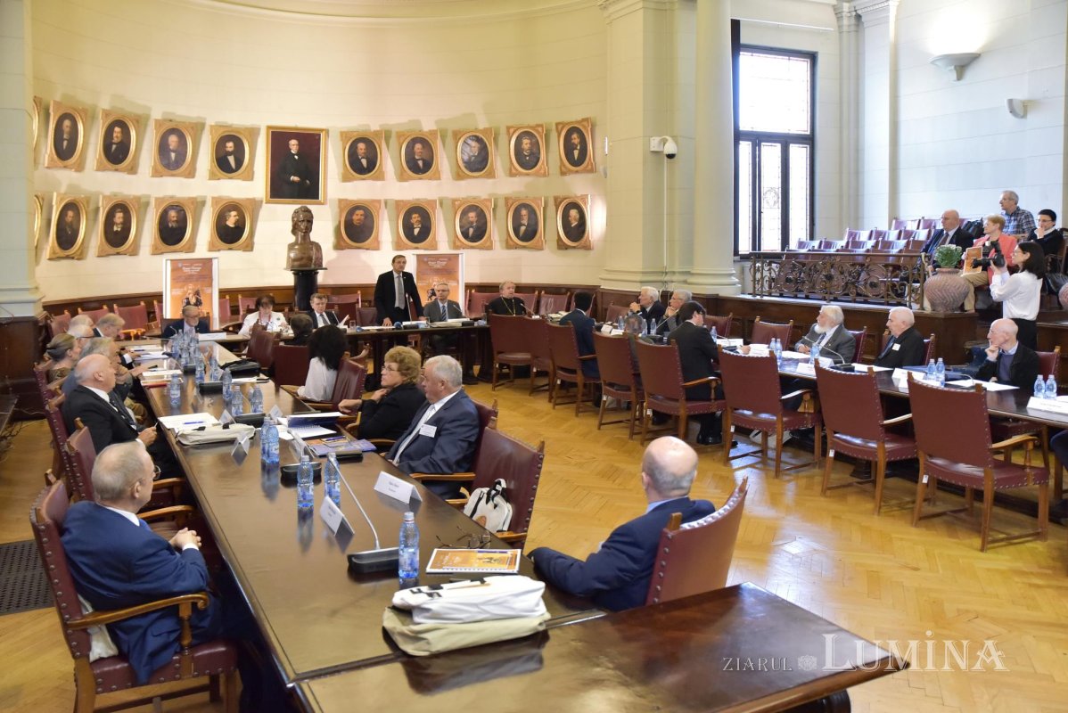 Reflecţii academice asupra extinderii şi identităţii Uniunii Europene 311030