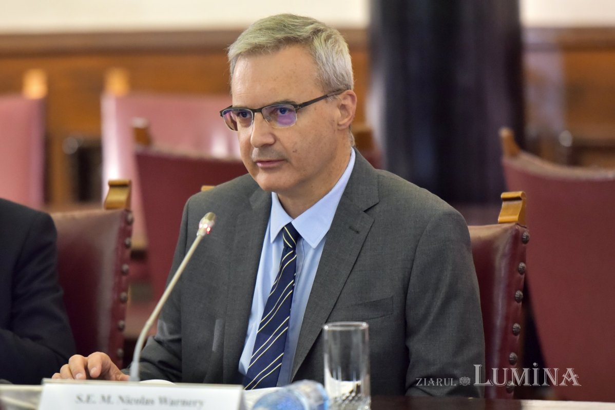 Reflecţii academice asupra extinderii şi identităţii Uniunii Europene 311034