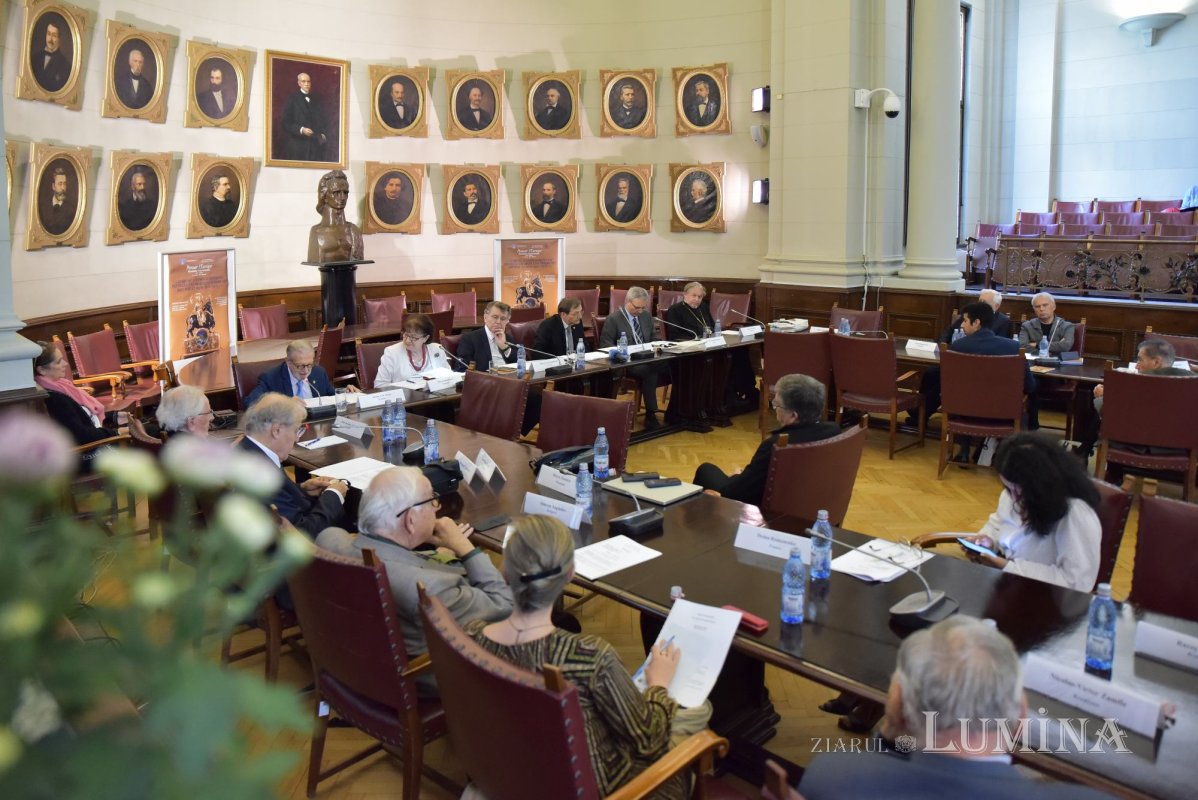 Reflecţii academice asupra extinderii şi identităţii Uniunii Europene 311045