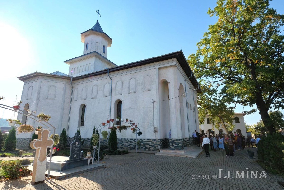 Nejudecând, tăcând, lucrând și iubindu-ți aproapele 311109