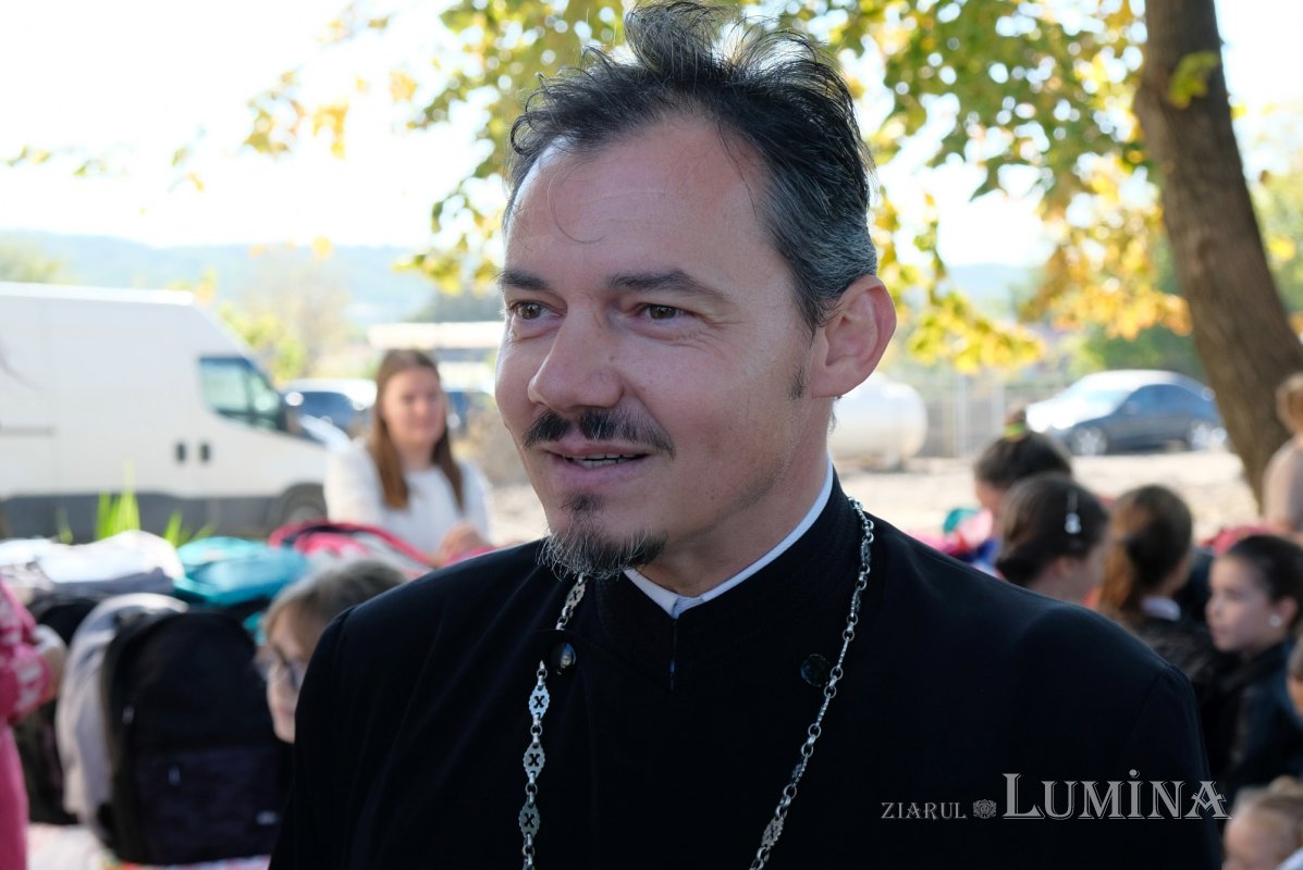 Nejudecând, tăcând, lucrând și iubindu-ți aproapele 311117