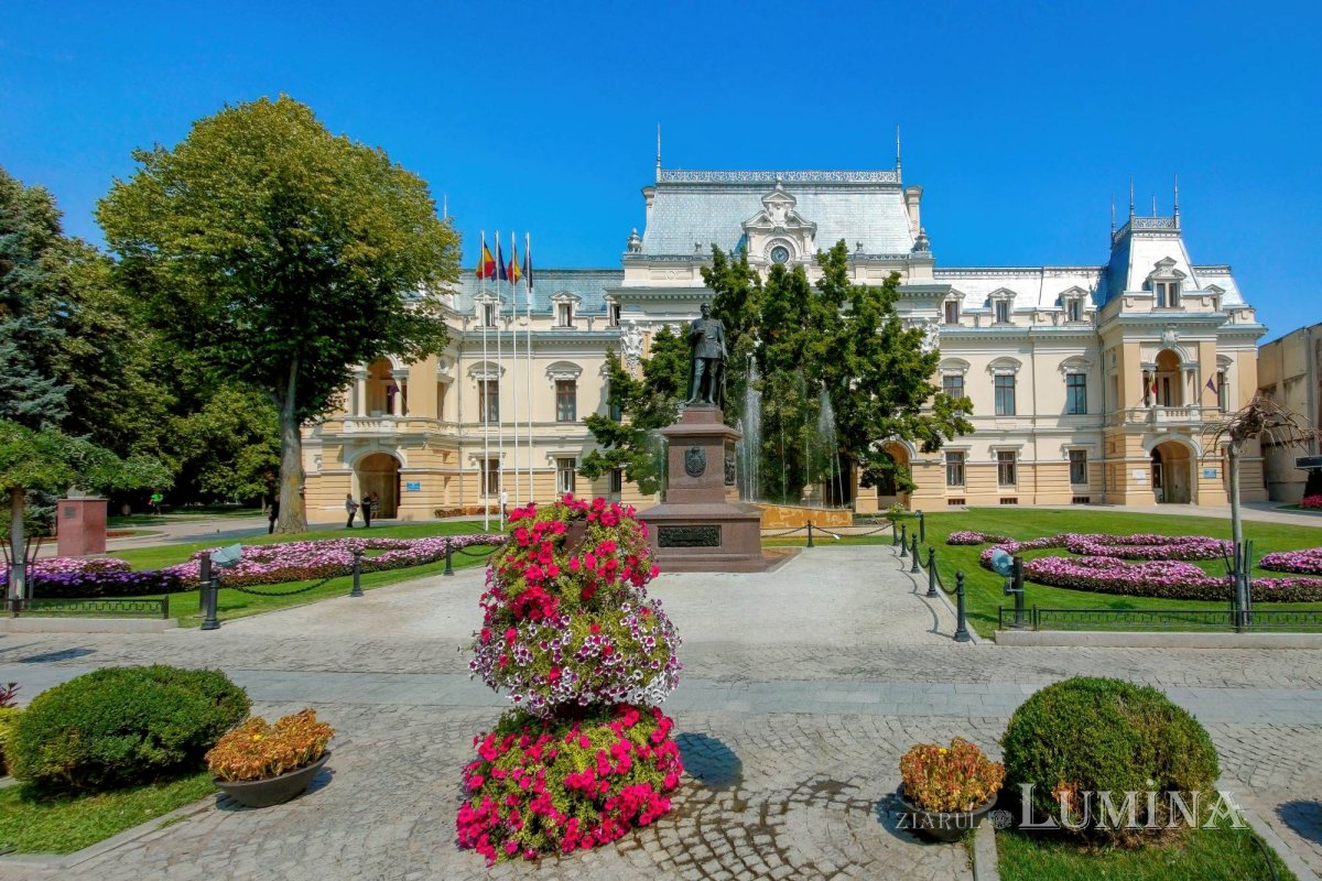 Sclipirile Luminii: Obiective reprezentative ale Iaşilor 311254