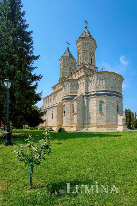 Sclipirile Luminii: Obiective reprezentative ale Iaşilor 311255