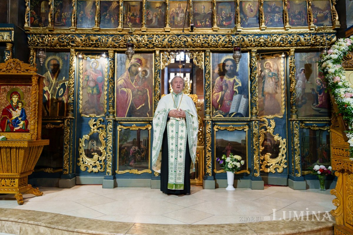 Laudă de seară adusă Sfintei Parascheva la Biserica Domnească din Capitală 311582