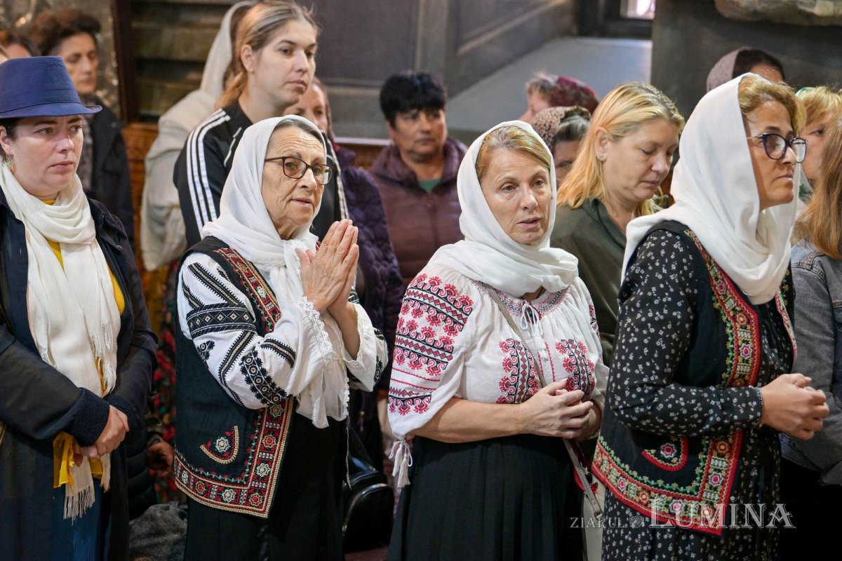 Cinstirea ocrotitoarei Moldovei la o biserică istorică din București 311661