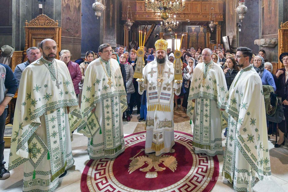 Cinstirea ocrotitoarei Moldovei la o biserică istorică din București 311669