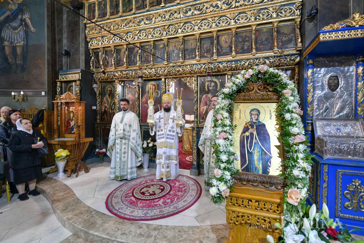 Cinstirea ocrotitoarei Moldovei la o biserică istorică din București 311678