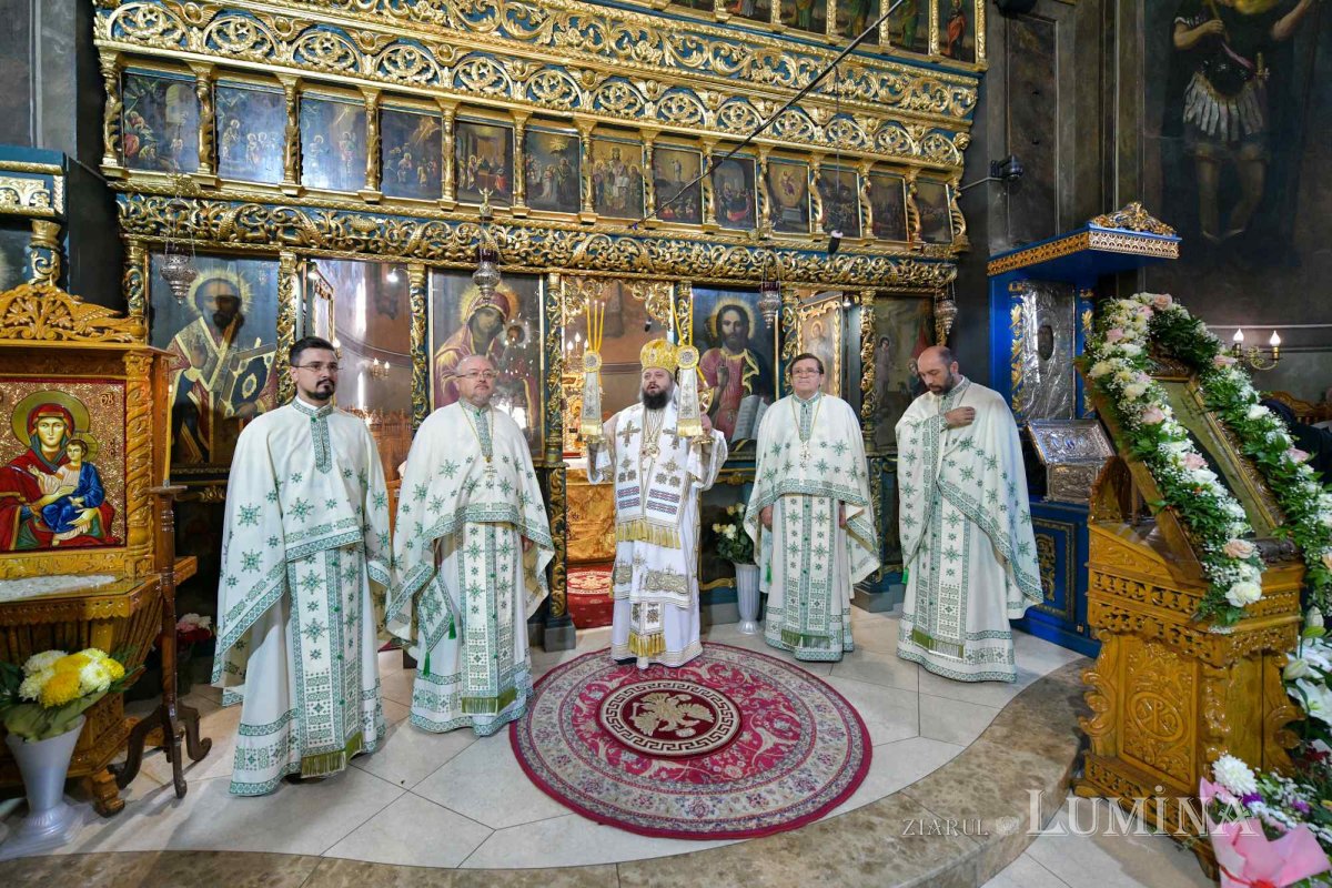 Cinstirea ocrotitoarei Moldovei la o biserică istorică din București 311679