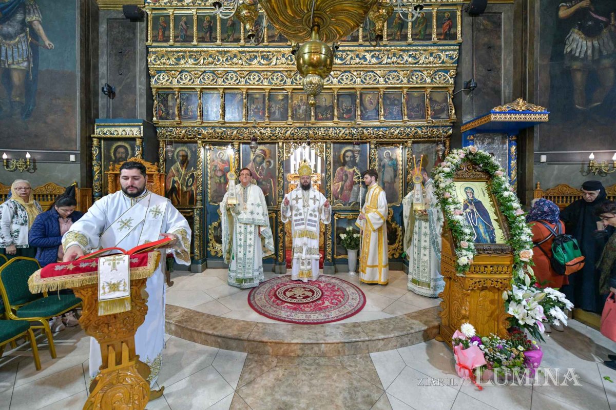 Cinstirea ocrotitoarei Moldovei la o biserică istorică din București 311684