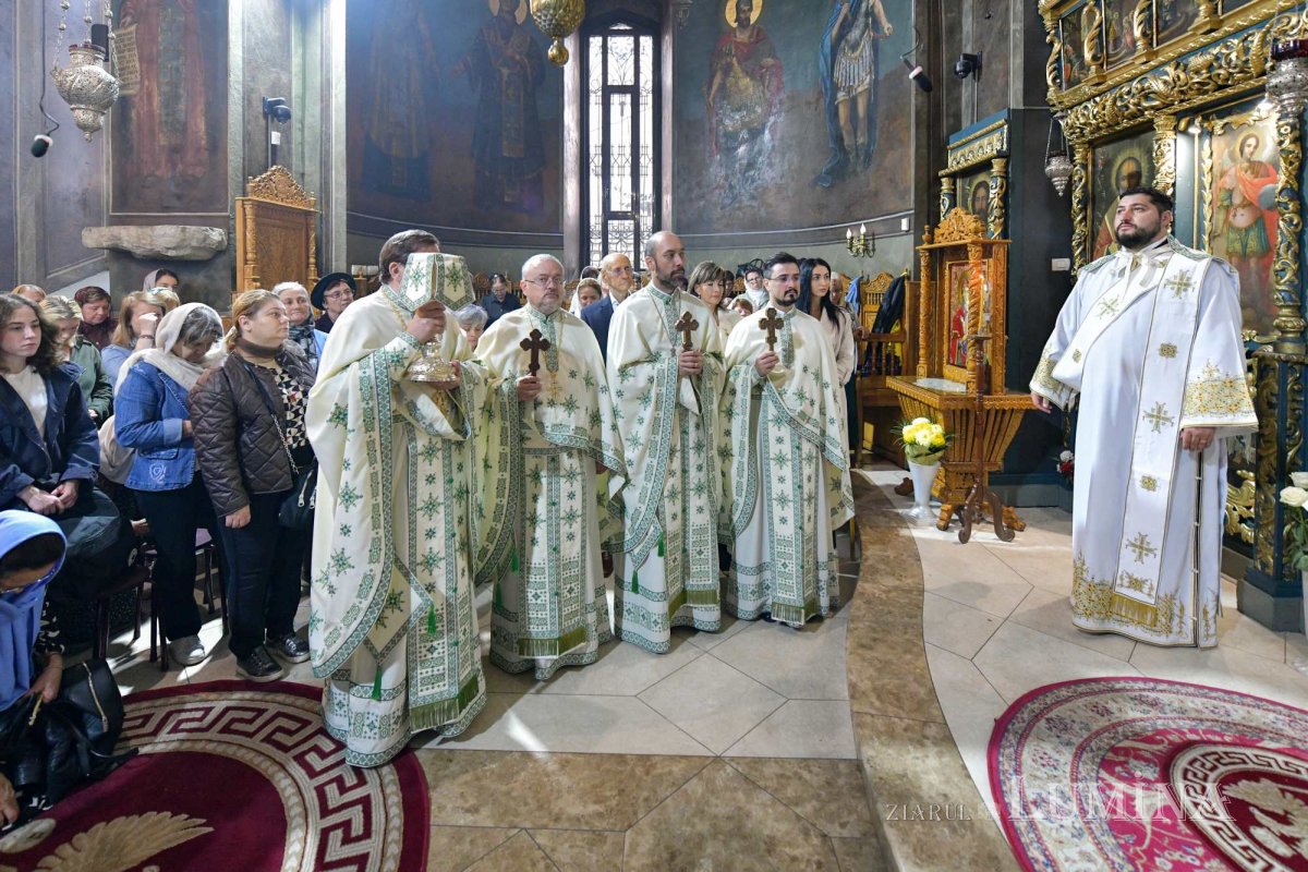 Cinstirea ocrotitoarei Moldovei la o biserică istorică din București 311691