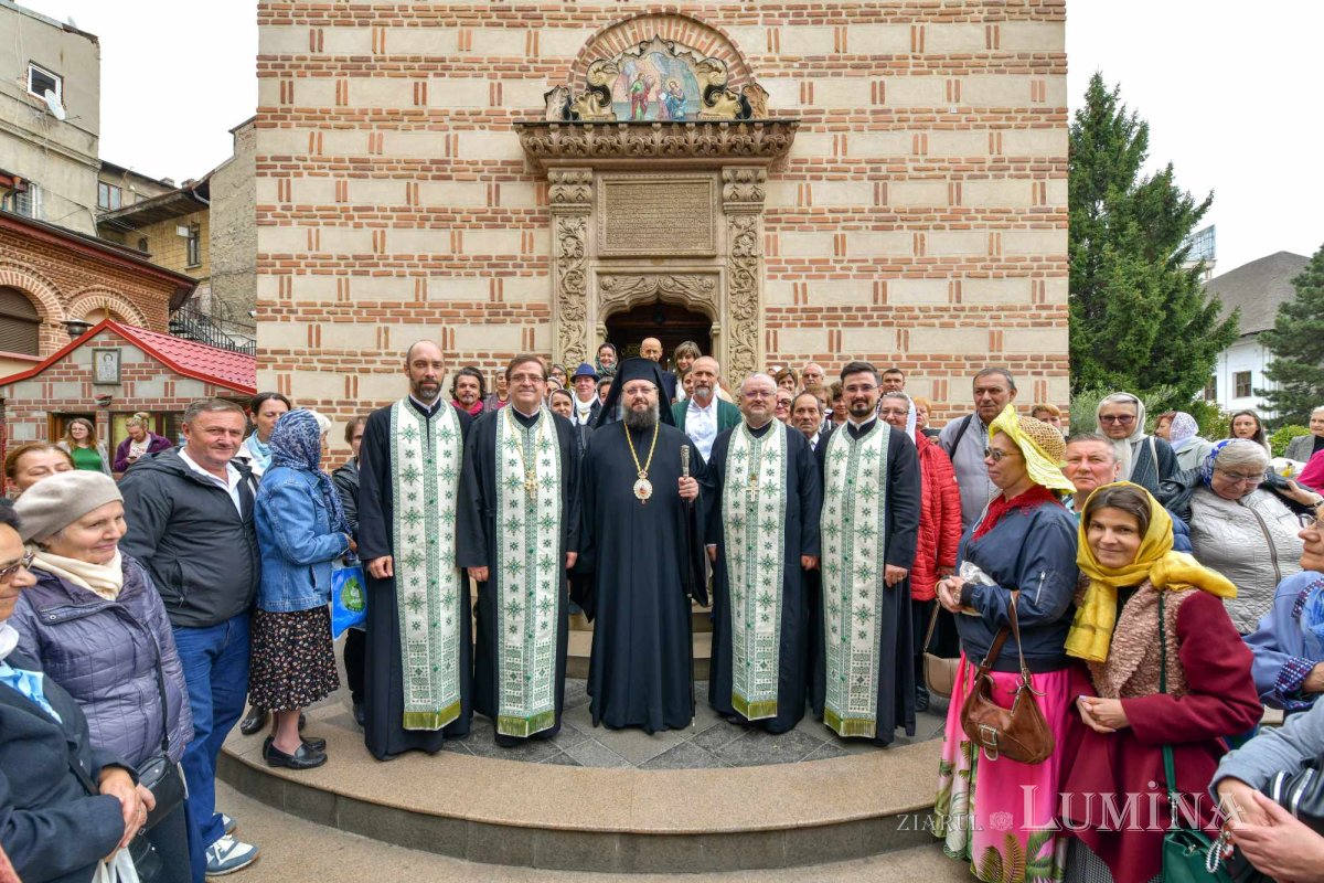 Cinstirea ocrotitoarei Moldovei la o biserică istorică din București 311699