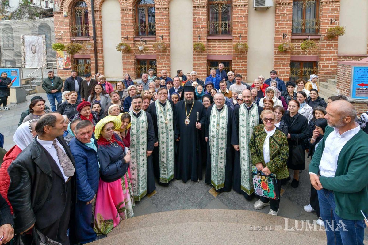 Cinstirea ocrotitoarei Moldovei la o biserică istorică din București 311700