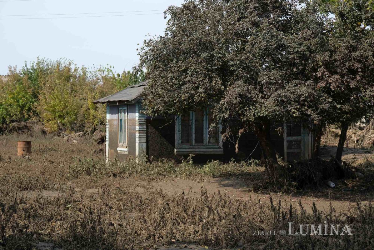 Obrazul înlăcrimat și plin de noroi al normalității la Pechea 312025